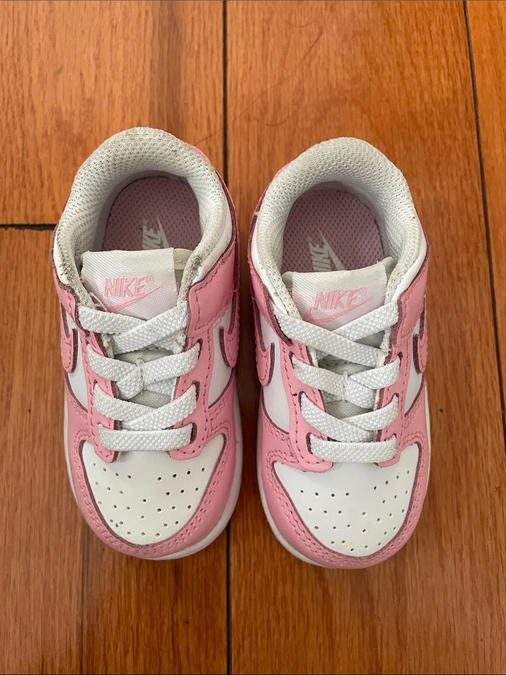Nike Pink and White Kids Low-Top Sneakers